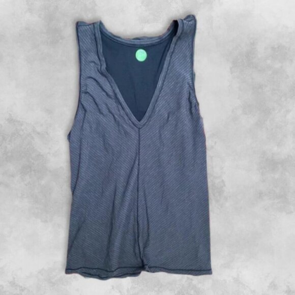 Lululemon Circuit Crusher Tank Racerback Stripes Pattern V- Neck Blue Women's M - Picture 1 of 2